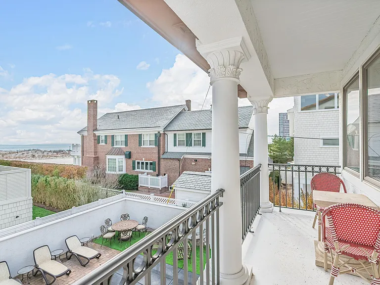 112 S Rumson Ave — Photo 33