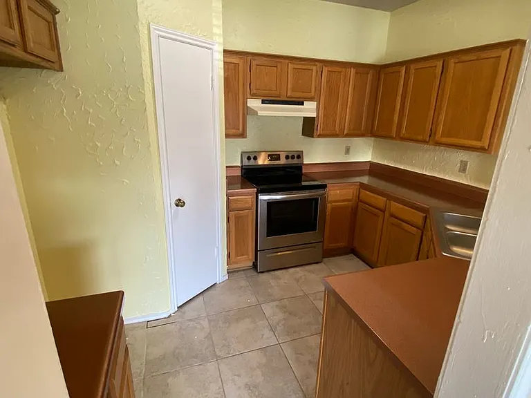 1201 Wheatfield Dr — Photo 8