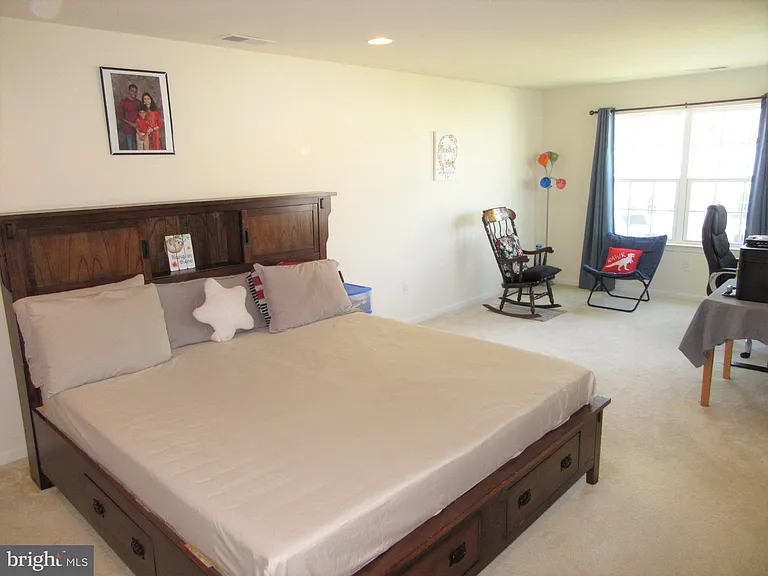 544 Liam Pl — Photo 12