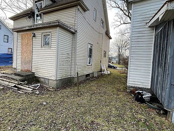 4th image of 738 Cleveland Ave
