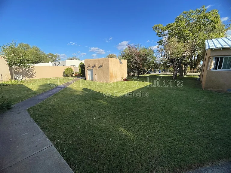 2440 Rose Ave NW — Photo 21