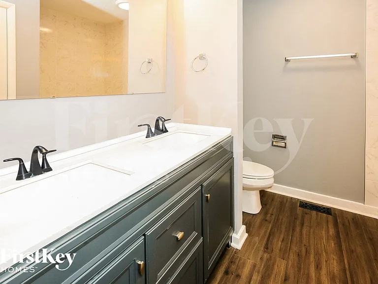 7843 Stafford Ln — Photo 12