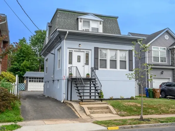 104 W Elm St, Linden City, NJ 07036