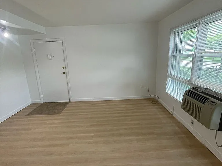 3382 Harvard Rd — Photo 32