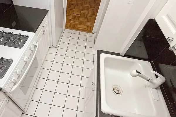 Rented by GoodRock Realty | media 19