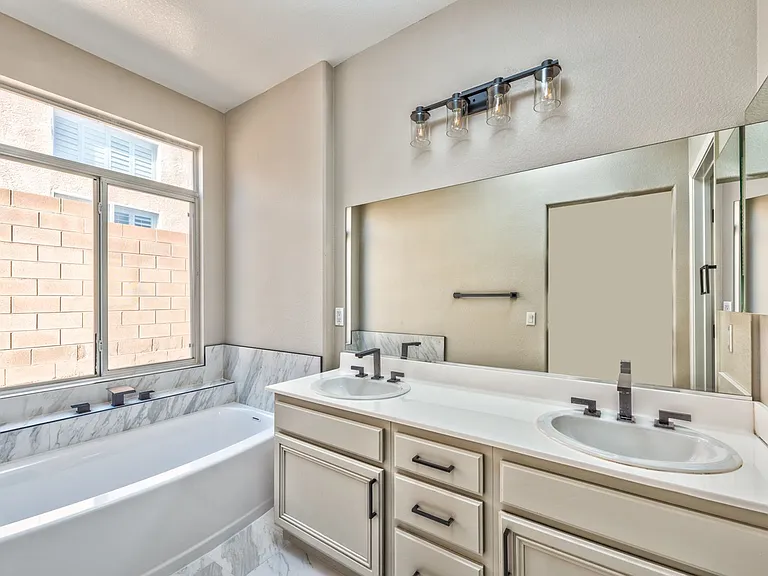 2317 Tilden Way — Photo 7