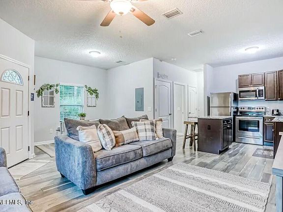 2nd image of 695 ORANGE Street