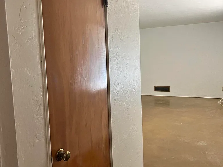 117 N Sawtelle Ave — Photo 38