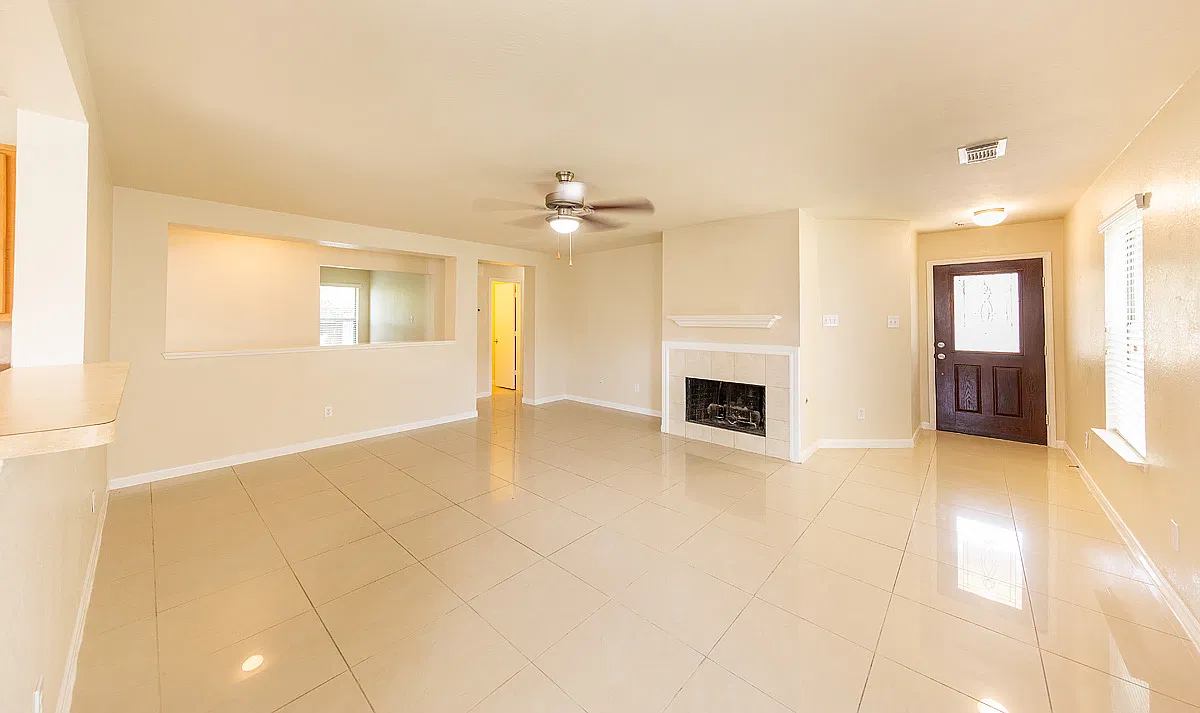 3 bed, 1575 sqft, $1,900 — Photo 2