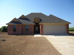 222 Tall Oaks Ln, Youngsville, LA 70592