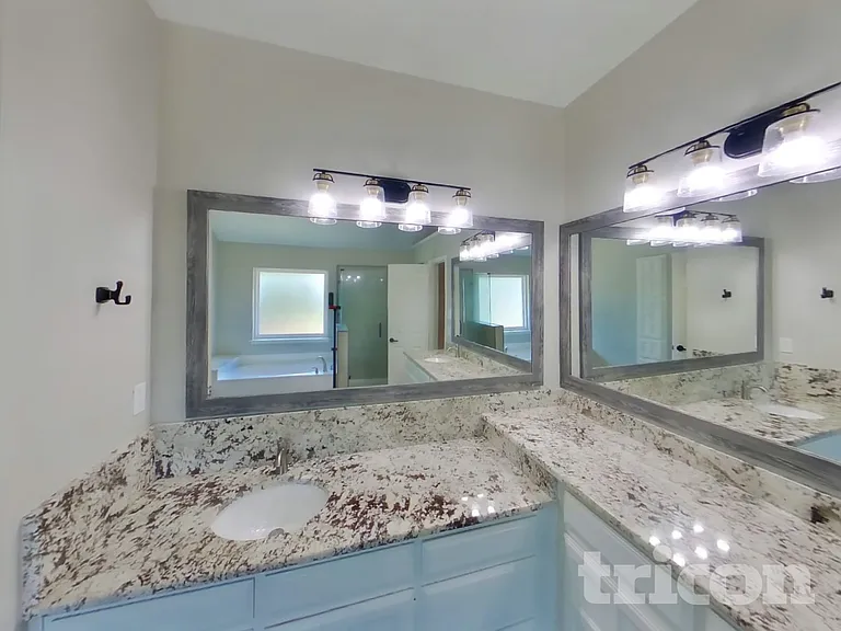 8401 Manchester Dr — Photo 11
