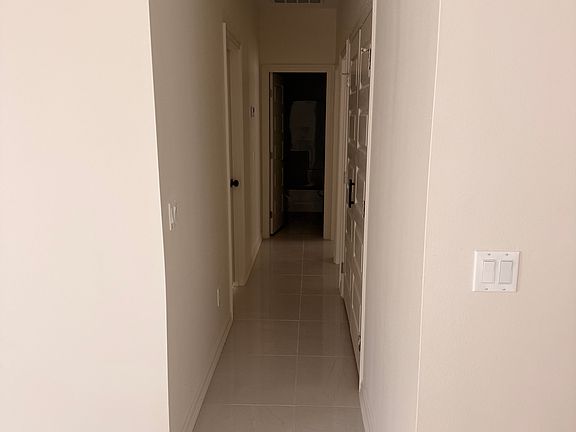 4th image of 408 N Alexandrite Ave #4