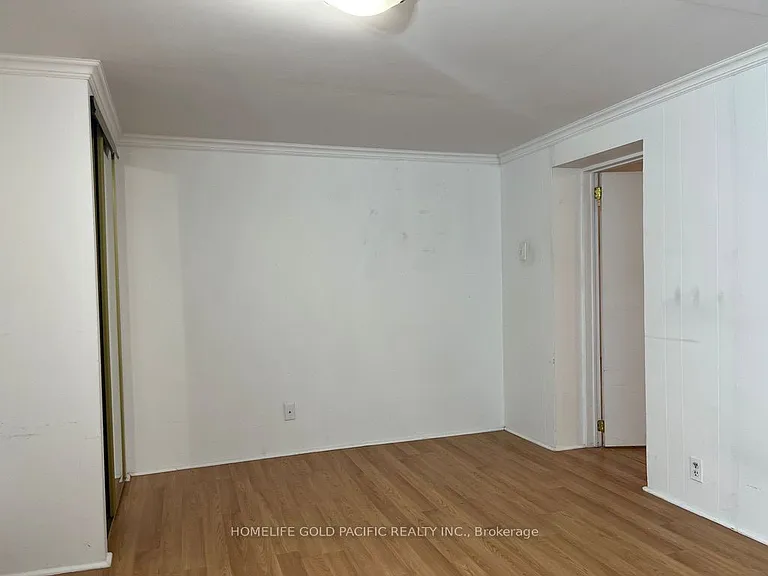 244 Maxwell St — Photo 9