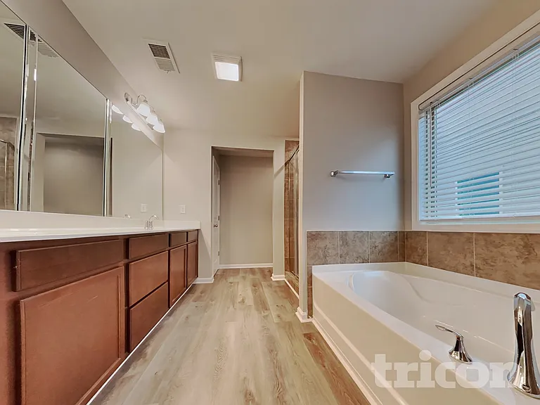 3440 Baylor Cir — Photo 8