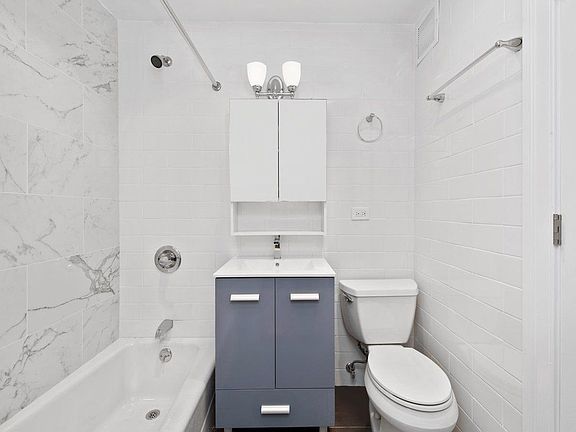 4th image of 13317 Sanford Ave APT 5A
