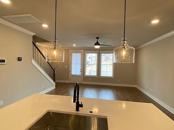 Farmhouse sink