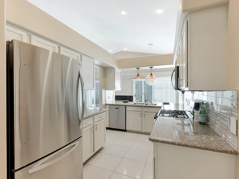 5049 Forest Oaks Dr — Photo 13