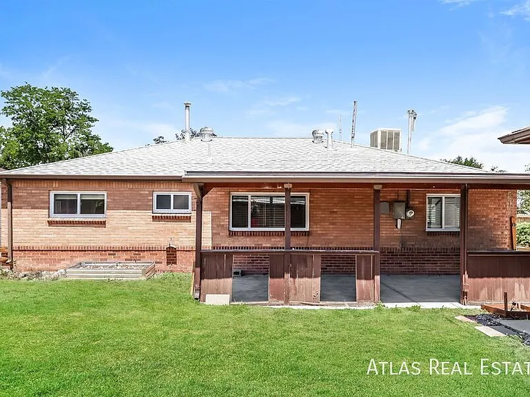 1620 Phoenix Ct — Photo 13