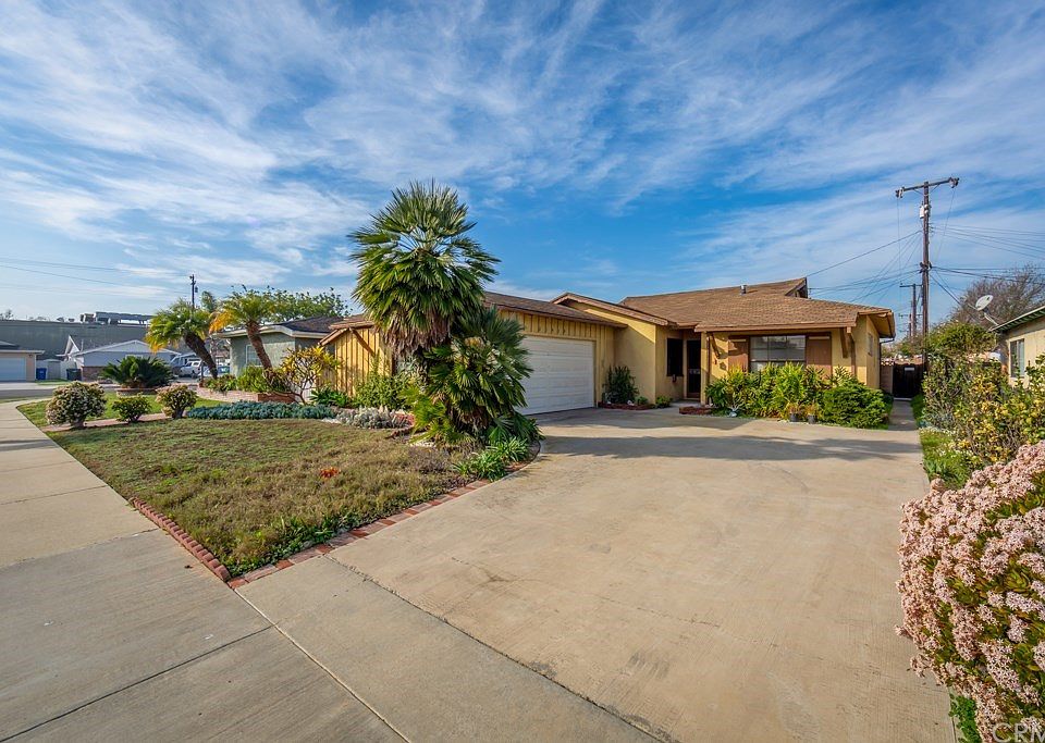 1st image of 21419 Marigold Ave