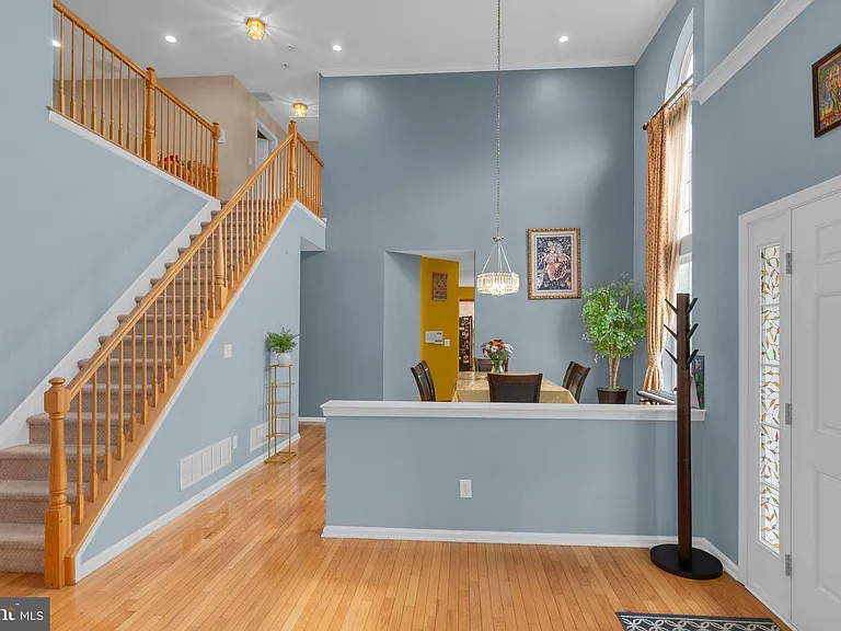 16 Cardiff Ct — Photo 10