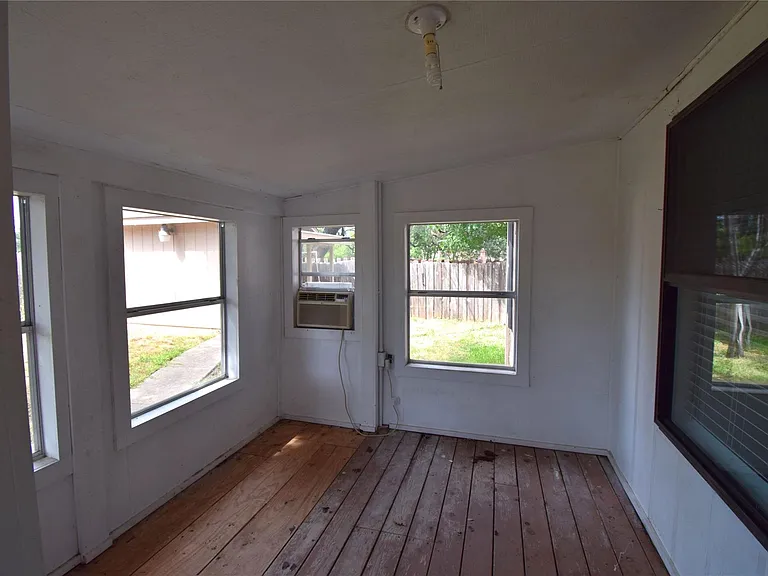 1105 Forest Oaks Path — Photo 26