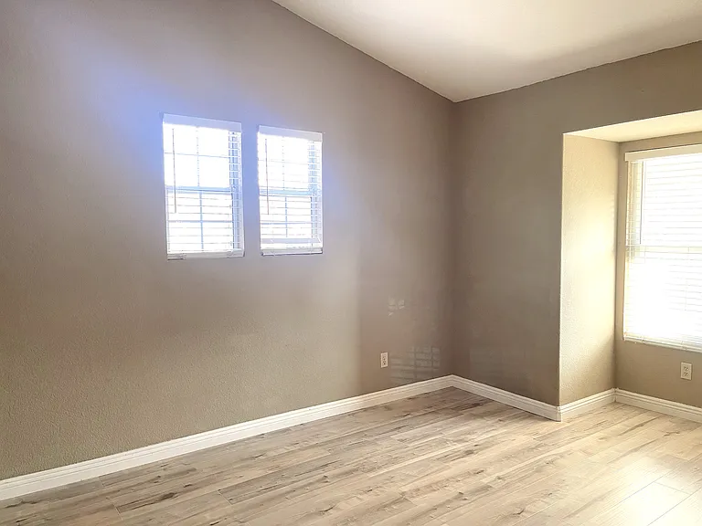 2985 Amber Dr — Photo 42
