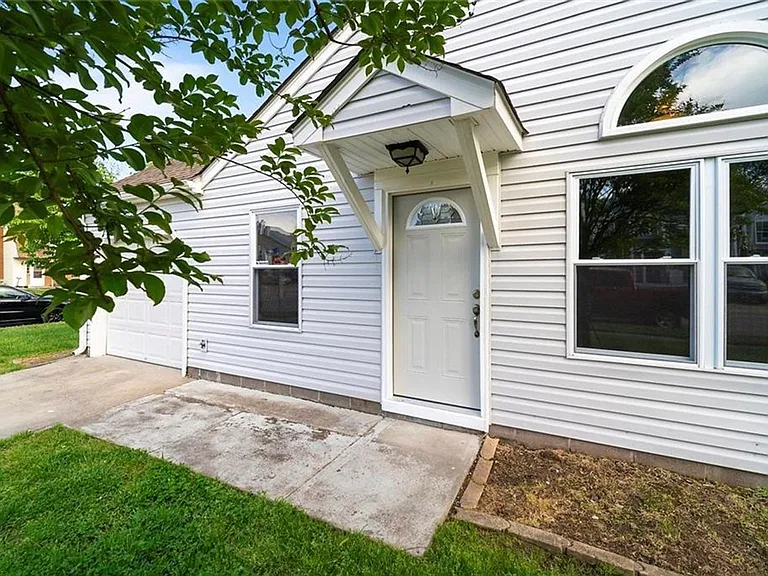 1254 Corkwood Cir — Photo 1