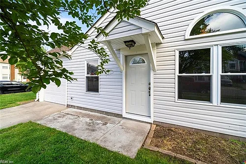 1254 Corkwood Cir Photo 1