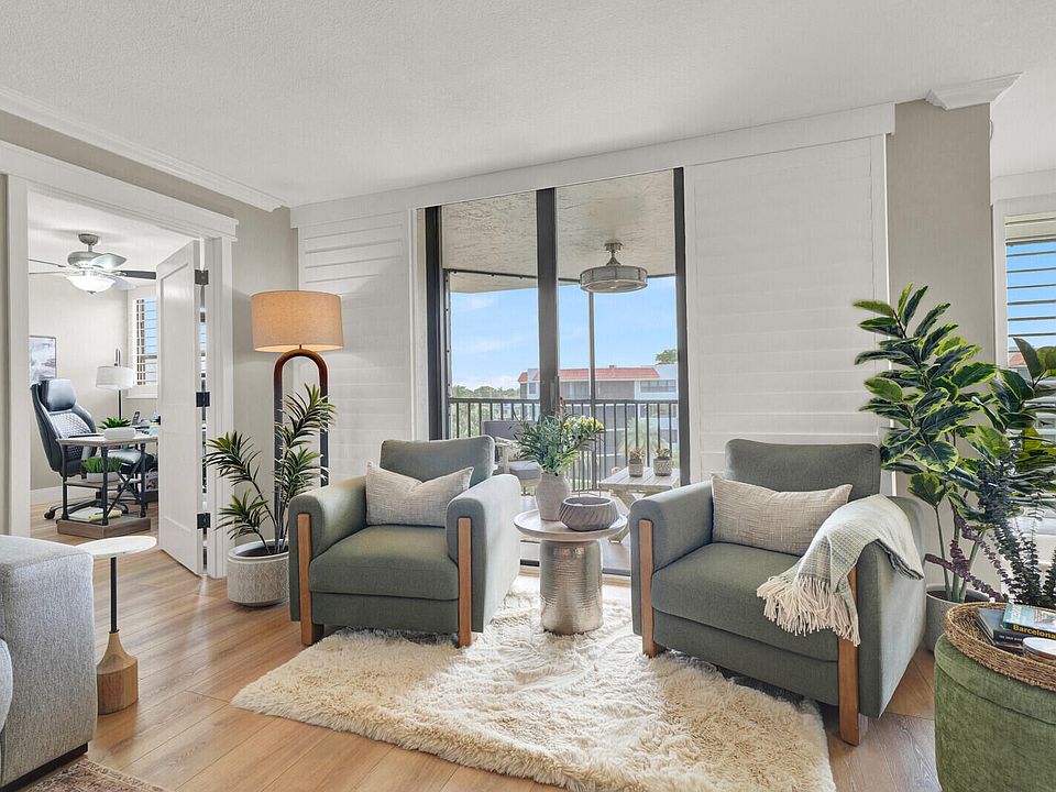 1st image of 800 Jeffery Street #403