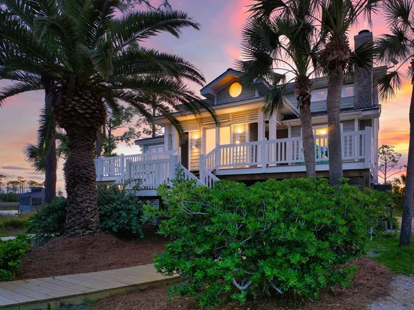 1839 Harbor Light Ln, Eastpoint, FL 32328