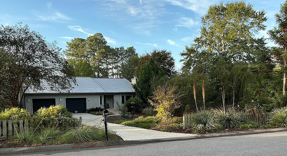 1st image of 1043 Northbrook Dr