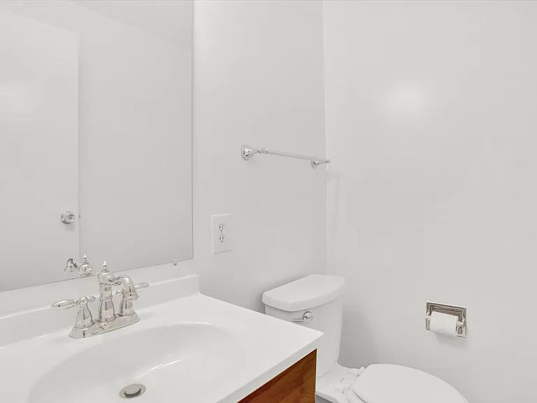 634 Bay Green Dr — Photo 14
