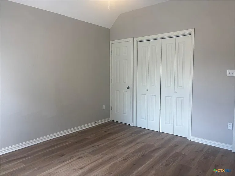 1333 Main St — Photo 8