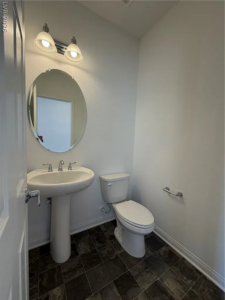 4 bed, 2.5 bath, 2161 sqft, $2,250 — Photo 3