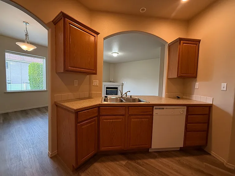 9904 Mia Ln — Photo 10