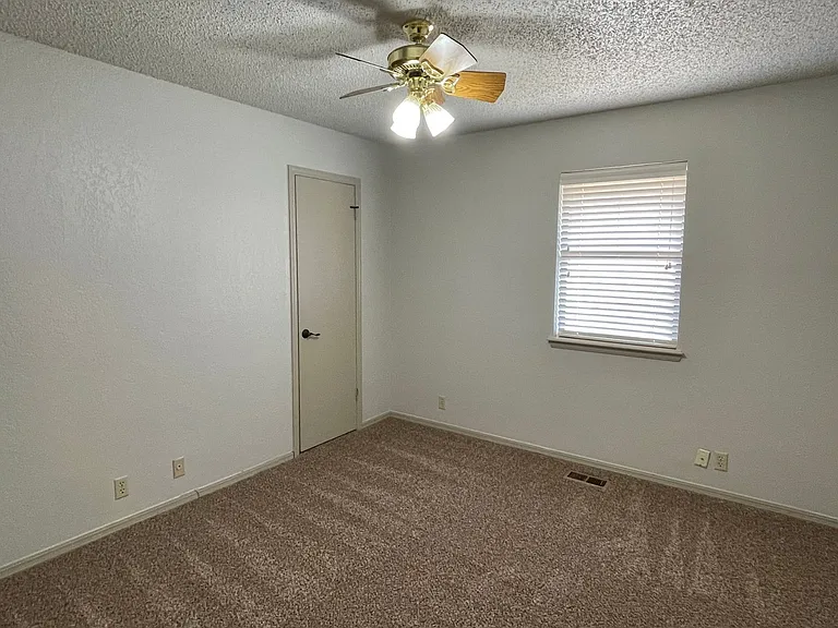 903 Northbrook Ave — Photo 13