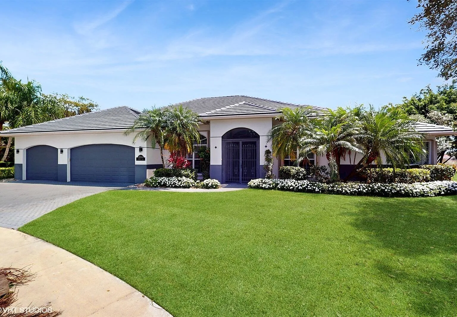 6 bed, 4.0 bath, 3345 sqft, $13,000 — Photo 3