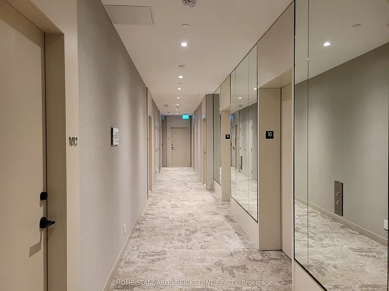 2020 Bathurst St #1017 — Photo 4