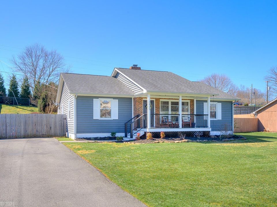 1st image of 2405 Glade Dr