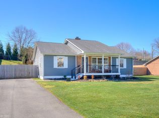 2405 Glade Dr, Christiansburg, VA 24073