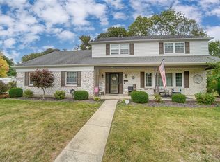 312 Beechgrove Dr, Englewood, OH