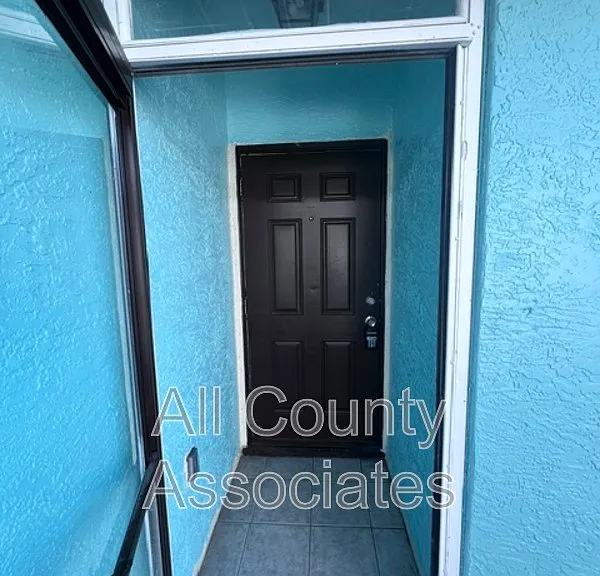 6431 Drexel Dr #8 — Photo 2