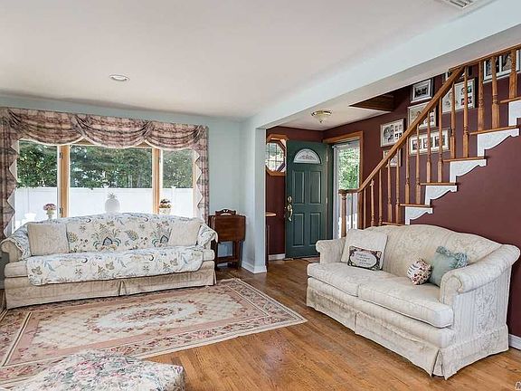 5th image of 2302 Smith Ln