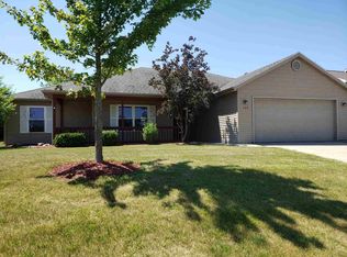 400 Riverview Dr, Albion, IN 46701