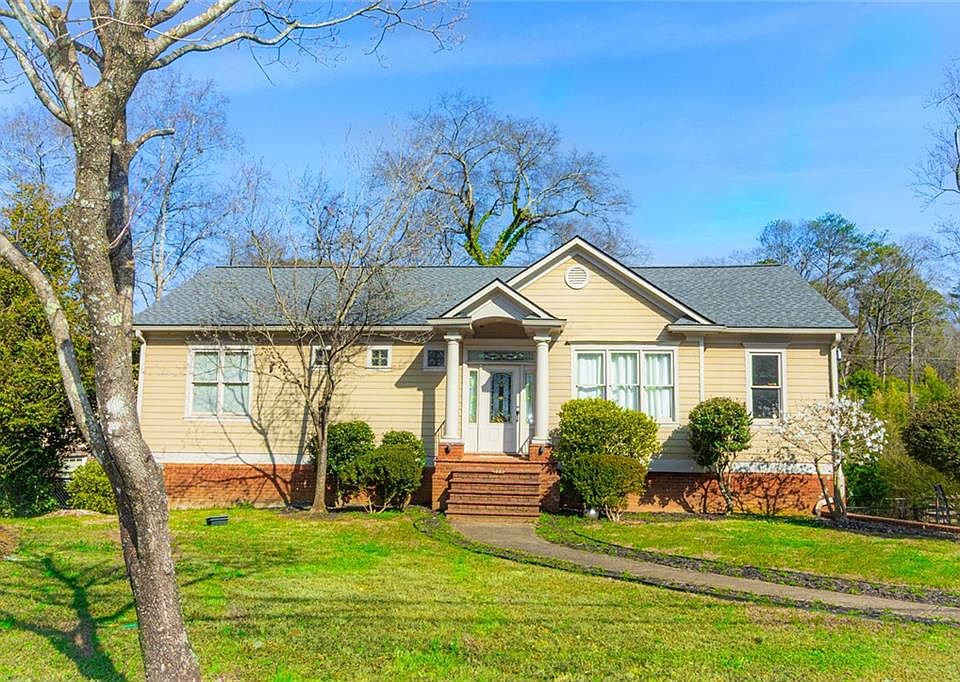 1st image of 721 Smithstone Rd SE