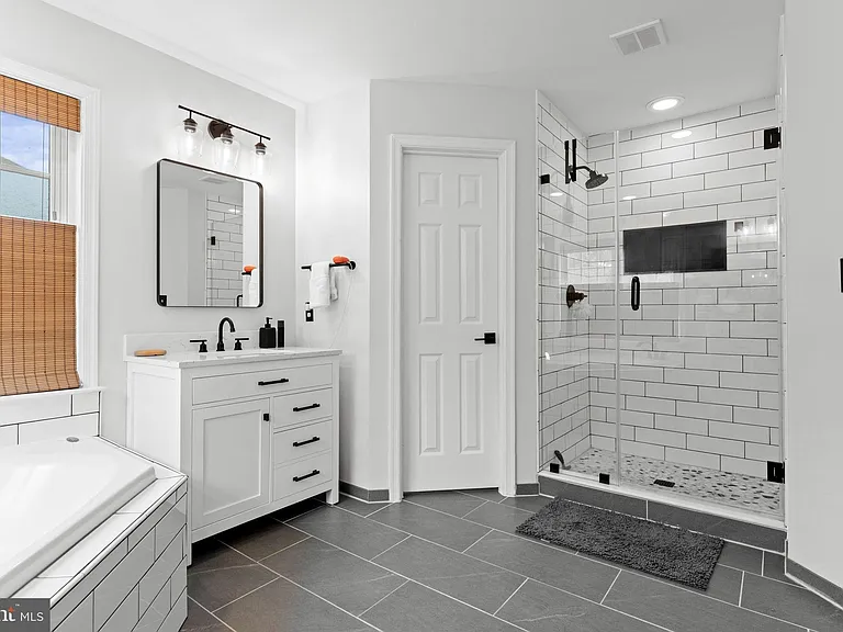 43550 Riverpoint Dr — Photo 24