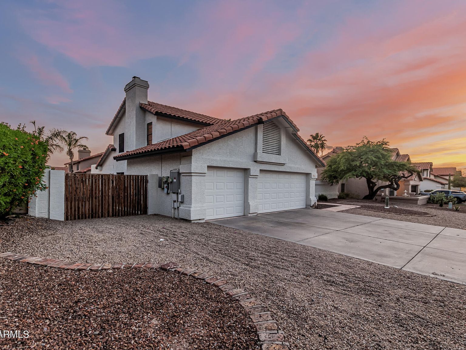 6133 E Saddleback St