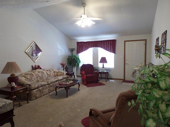 2nd image of 114 Starrville Ln