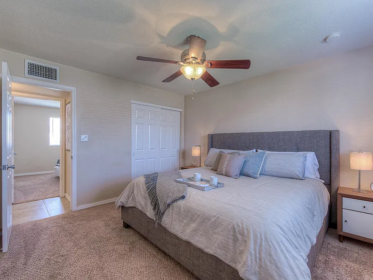 8031 E Oak St — Photo 17