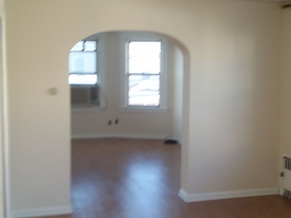 2nd image of 161-163 Wilson Ave